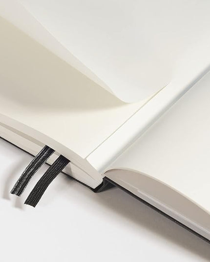 LEUCHTTURM1917 - Notebook Hardcover Medium A5-251 Numbered Pages for Writing and Journaling (Black, Plain)