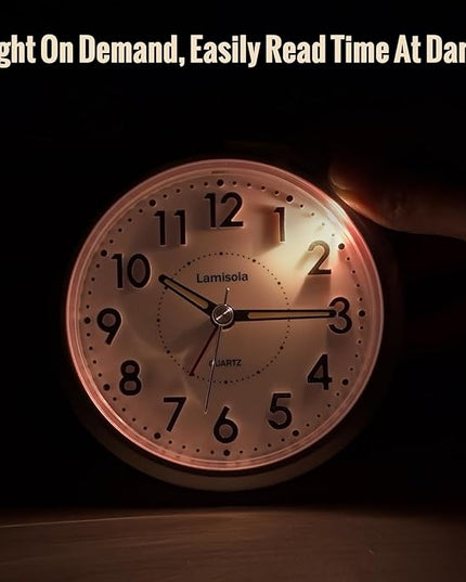 Lamisola Small Alarm Clocks for Bedrooms, 4 Inch Analog Battery Desk Clock, Retro Clock for Bedroom Decoration, Slient, Large Display for Seniors, Loud Alarm Clock for Heavy Sleepers, Champagne Gold