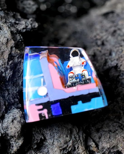 Astronaut Custom Artisan Keycap with Blue Pink Spaceship R1 SA Profile Astronauts Keycaps 1U ESC Handmade Gaming Resin Key Cap Cherry MX Switch Compatible Mechanical Keyboard Space Lover Gift