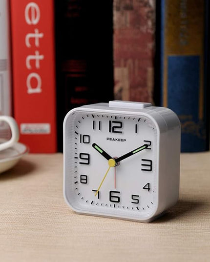 Peakeep 3D Numbers No Tick-Tock Analog Alarm Clock with Classic Beep Sound, Snooze, Manual Light and Battery Powered Small for Travel (White-3D)