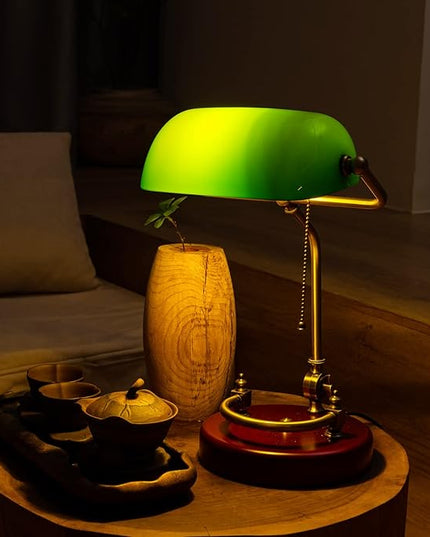 Bankers Lamp, Traditional Green Desk Lamp with Solid Birch Wood Base, Green Glass Antique Library Lamp with Pull Chain Switch, Plug in Vintage Bankers Desk Lamp for Office, Study Room 【E26 Socket】