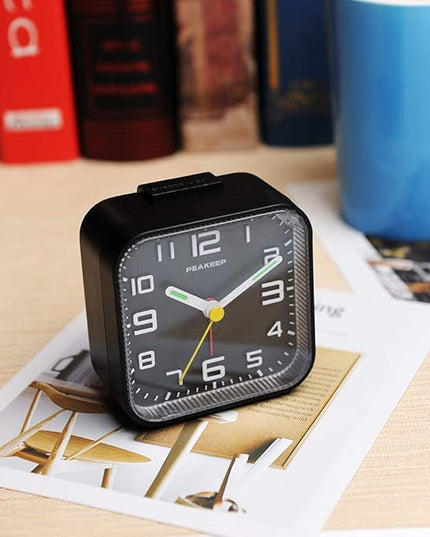 Peakeep 3D Numbers No Tick-Tock Analog Alarm Clock with Classic Beep Sound, Snooze, Manual Light and Battery Powered Small for Travel (Black-3D)