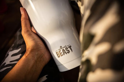 BEAST Insulated Coffee Mug – 900 ml I Arctic White I Stainless Steel I Reusable, Insulated Cups I 2 Straws and Cleaning Brush, Double Walled Travel Coffee Thermos I Hot or Iced Coffee