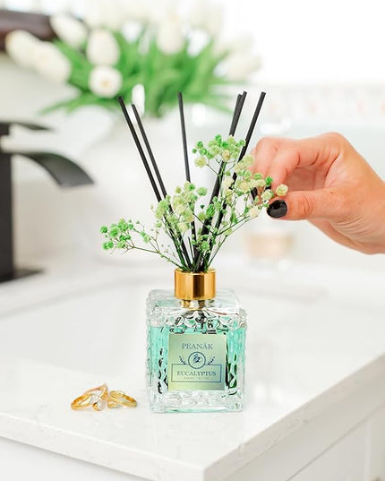 Reed Diffuser Set - Eucalyptus Mint Oil, Oil Diffuser Sticks, Bathroom Diffuser, Bathroom Decor, 200ml with Preserved Flowers - PEANÄK