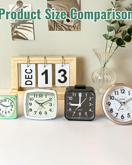 Lamisola Small Alarm Clocks for Bedrooms, 4 Inch Analog Battery Desk Clock, Retro Clock for Bedroom Decoration, Slient, Large Display for Seniors, Loud Alarm Clock for Heavy Sleepers, Champagne Gold