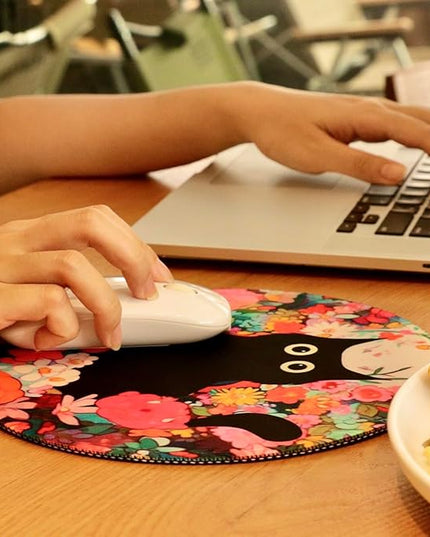 Black Cat Flower Small Mouse Pad, Cute Aesthetic Anime Mousepad with Non-Slip Rubber Base, Round Mouse Pads for Desk Accessories Laptop Gaming Office Supplies Decor(8.6 x 8.6 Inch)