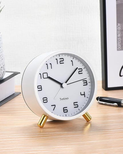 Tetino Analog Alarm Clocks,Retro Metal Desk Silent Non Ticking Small Clock with Night Light,Battery Operated,Simple Design,for Bedrooms, Bedside,Office,Home Décor (Green)