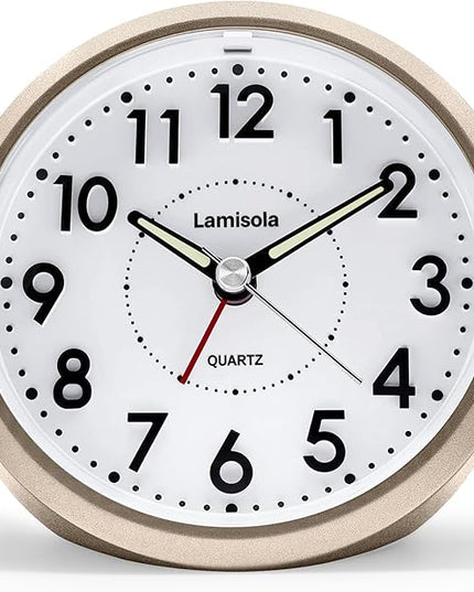 Lamisola Small Alarm Clocks for Bedrooms, 4 Inch Analog Battery Desk Clock, Retro Clock for Bedroom Decoration, Slient, Large Display for Seniors, Loud Alarm Clock for Heavy Sleepers, Champagne Gold