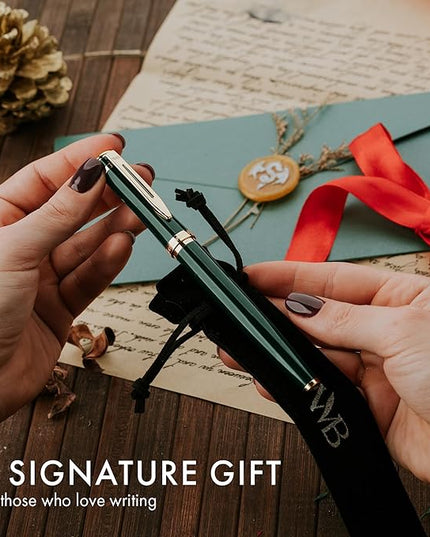 Wordsworth & Black Fountain Pen Set, 18K Gilded Medium Nib, Includes 24 Pack Ink Cartridges, Ink Refill Converter & Gift Pouch, Gold Finish, Calligraphy, [Racing Green], Perfect for Men & Women