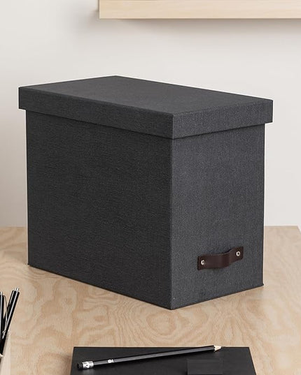 Bigso John Desktop File Box - Storage Solution and Document Organizer for Important Paperwork - Durable Hanging File Box with Lid and Leather Handle - 7.36 in x 13.26 in x 10.51 in - Black
