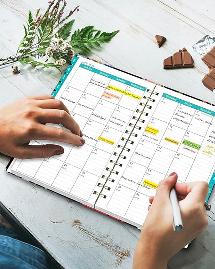 Ymumuda 2026 Planner, Daily Weekly and Monthly Planner，Jan 2026 - Dec 2026, 8.4" x 6.3", 2026 Calendar Planner Book with Tabs, Spiral Notebook with Inner Pocket for Office Home School Supplies