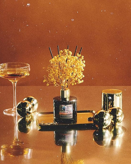 COCORRÍNA Reed Diffuser - Midnight New York 6.7 Fl.oz Reed Diffuser Set with 8 Sticks & Preserved Baby's Breath, Reed Diffuser for Home Bathroom Shelf Decor