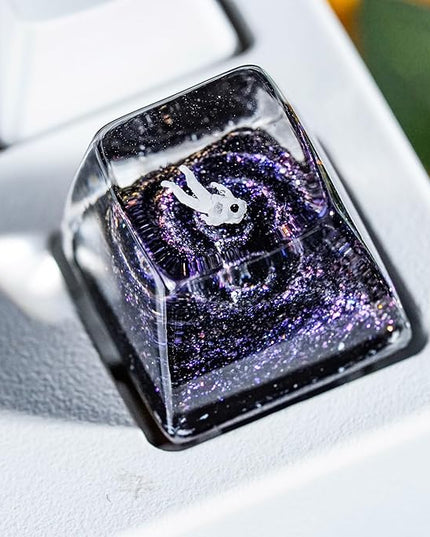 Purple Galaxy Swirl Astronaut Artisan Keycap R1 SA Profile Custom 1U ESC Astronauts Keycaps Handmade Gaming Resin Key Cap Cherry MX Switch Compatible Mechanical Keyboard Gift for Space Lover